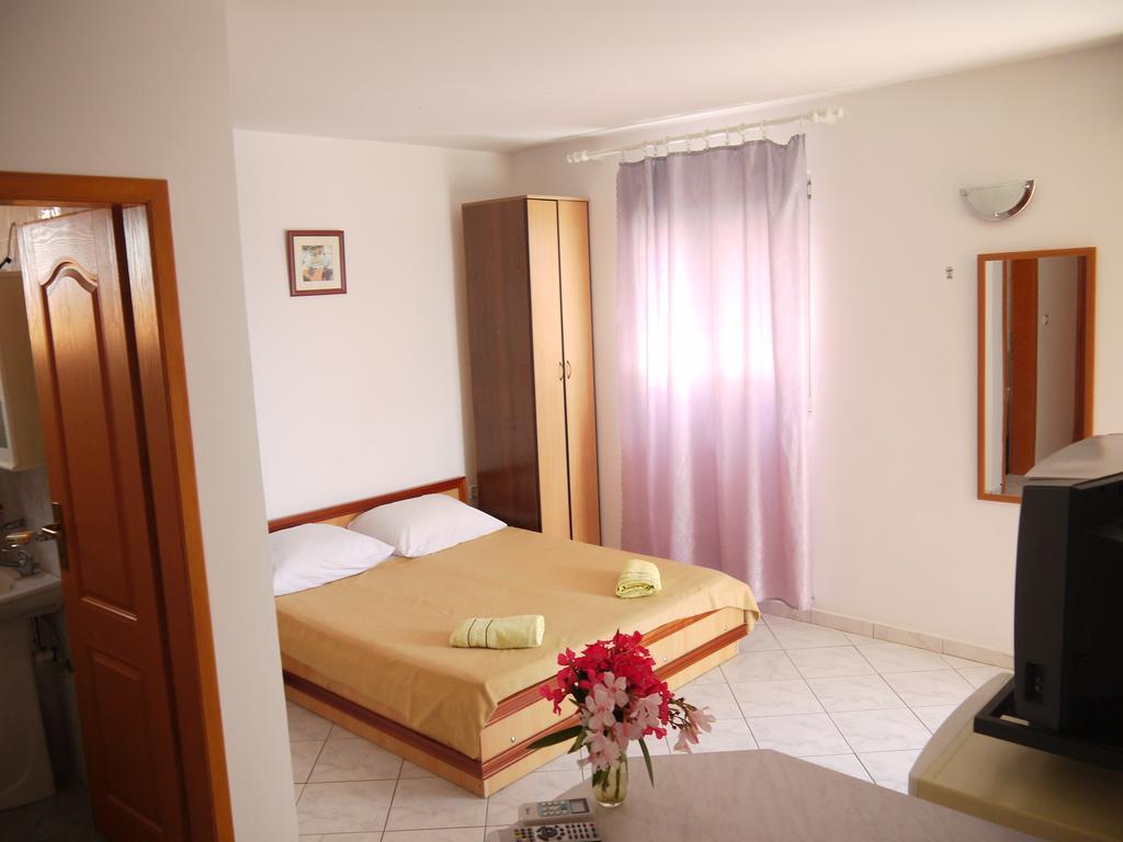 Apartments Villa Relax Петровац Экстерьер фото